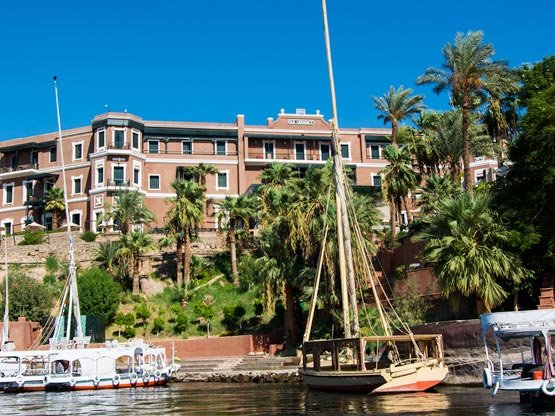 Iconic 5 star luxury Old Cataract hotel Aswan, Agatha Christie and Sir Winston Churchill bedrooms suites view over the nile, review and photos on glad rags and cabin bags